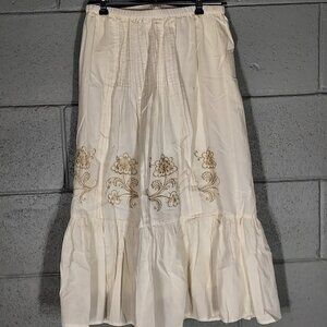 Krazy Kay Cream Floral Embroidered Ruffled Bohemian Midi Skirt - Small